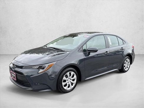 Used 2024 Toyota Corolla LE image 1