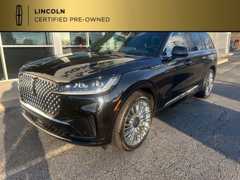 Certified 2025 Lincoln Aviator Black Label image 2