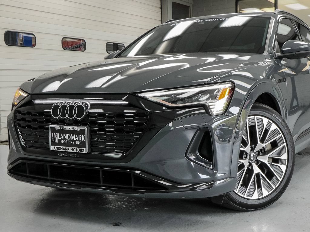 Used 2024 Audi Q8 e-tron Prestige w/ Prestige Package AWD/4WD image 11