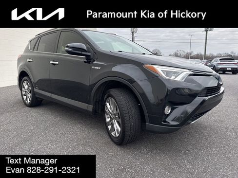 Used 2017 Toyota RAV4 Limited image 3