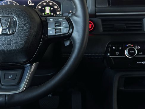 Used 2023 Honda Pilot Elite image 25