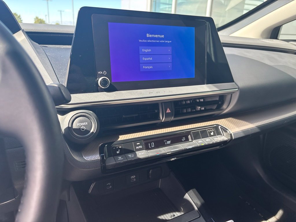 Used 2024 Toyota Prius XLE FWD image 9