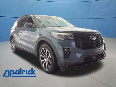 Used 2025 Ford Explorer ST-Line image 1
