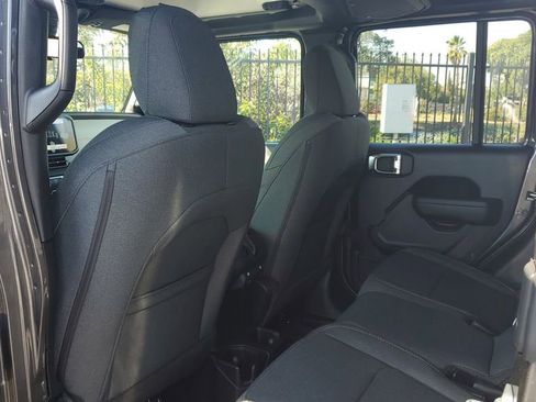 New 2026 Jeep Gladiator Sport image 14