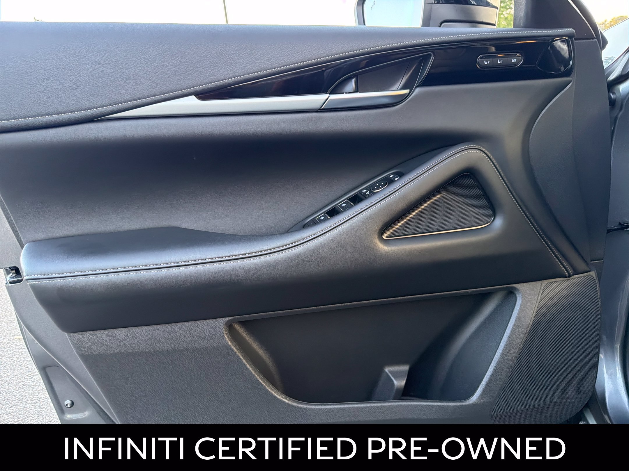 Certified 2025 INFINITI QX60 Pure AWD/4WD image 28