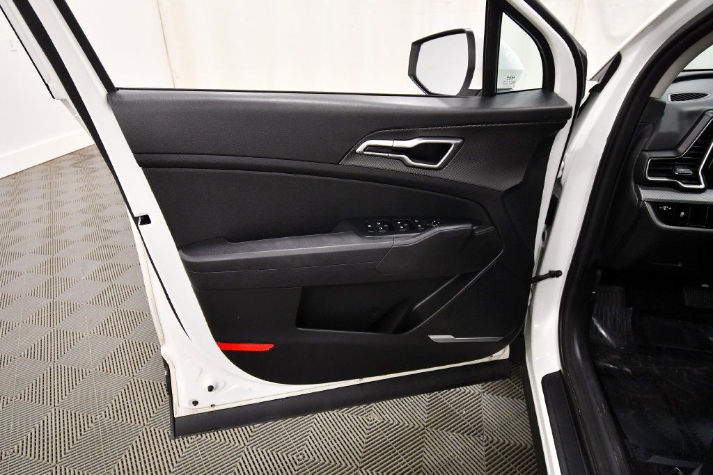 Certified 2023 Kia Sportage LX AWD/4WD image 13