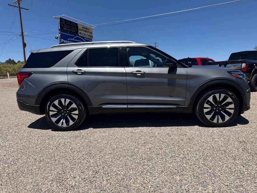 Used 2025 Ford Explorer Platinum w/ LUX Leather Package AWD/4WD image 3
