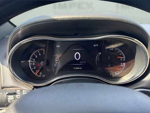 Used 2017 Jeep Grand Cherokee Overland image 27