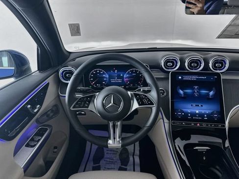 Used 2026 Mercedes-Benz GLC 300 image 23