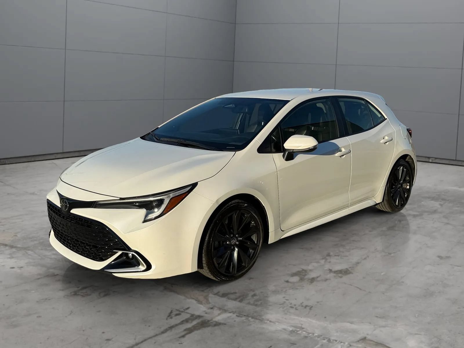 Used 2024 Toyota Corolla XSE FWD image 6