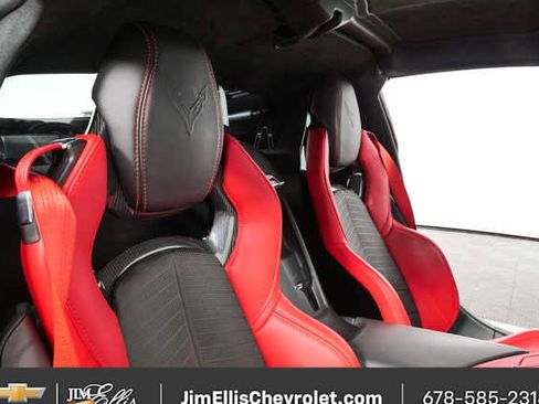 Used 2021 Chevrolet Corvette Stingray Premium Cpe w/ Z51 Performance Package RWD image 19