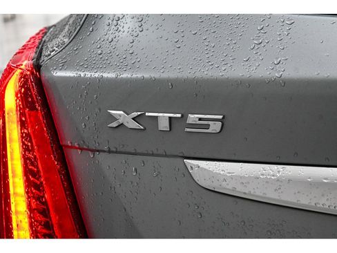 Used 2023 Cadillac XT5 Premium Luxury image 58
