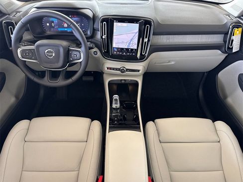 New 2026 Volvo XC40 B5 Ultra image 12