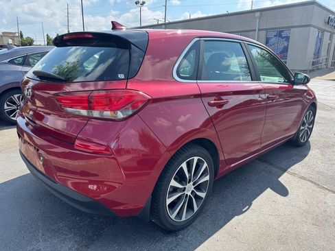 Used 2018 Hyundai Elantra GT FWD image 6