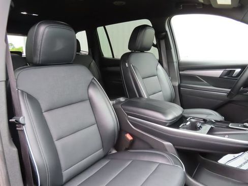 Used 2026 Buick Enclave Preferred AWD/4WD image 24