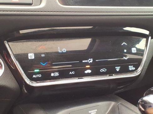 Used 2019 Honda HR-V EX image 21