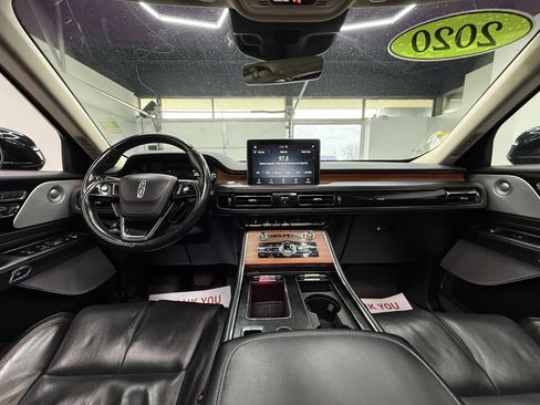 Used 2020 Lincoln Aviator Reserve w/ Equipment Group 201A image 11
