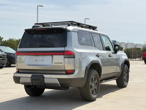 Used 2024 Lexus GX 550 image 4