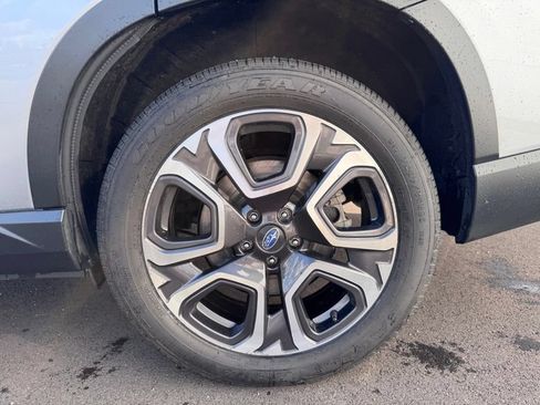 Used 2023 Subaru Ascent Limited AWD/4WD image 31