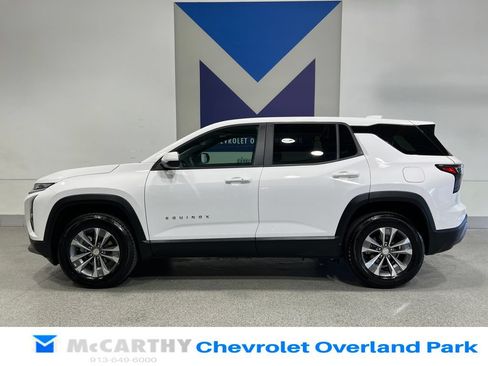 Used 2026 Chevrolet Equinox LT AWD/4WD image 8