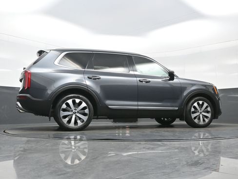 Used 2022 Kia Telluride EX w/ EX Premium Package AWD/4WD image 36