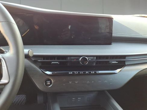 Used 2025 Nissan Murano SV image 16