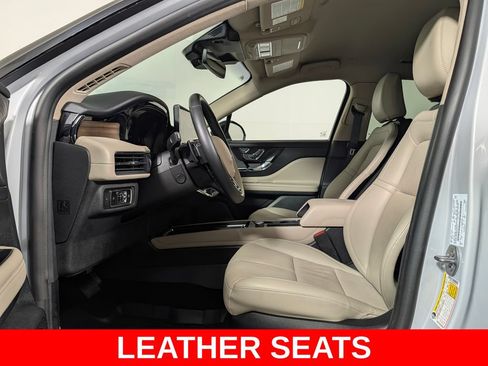 Used 2025 Lincoln Corsair Reserve w/ Towing Package FWD image 11