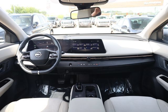 Used 2023 Nissan Ariya FWD image 12