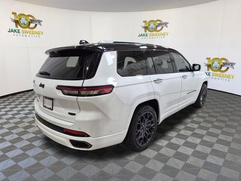 Used 2023 Jeep Grand Cherokee L Summit w/ Advanced Protech Group IV AWD/4WD image 10