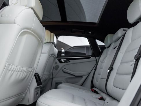 New 2026 Porsche Macan Turbo AWD/4WD image 34