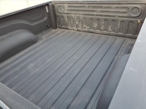 Used 2018 RAM 1500 SLT image 12