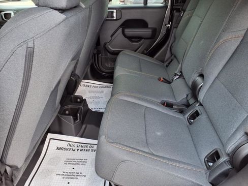 New 2025 Jeep Gladiator Sport image 5