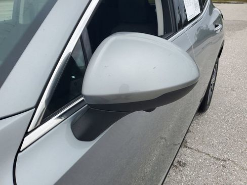 Used 2025 Buick Envision Preferred image 21