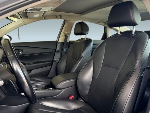 Used 2024 Honda Accord Touring image 5