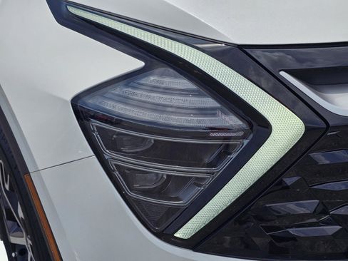 New 2025 Kia Sportage EX AWD/4WD image 4