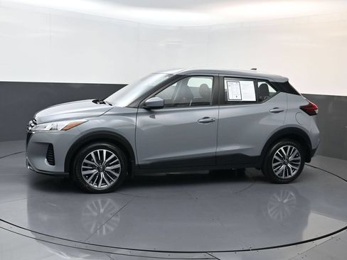 Used 2024 Nissan Kicks SV FWD image 6