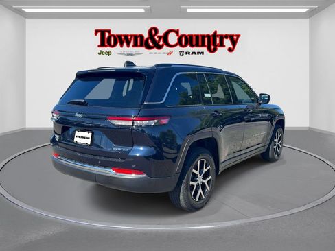 Used 2023 Jeep Grand Cherokee Limited AWD/4WD image 5