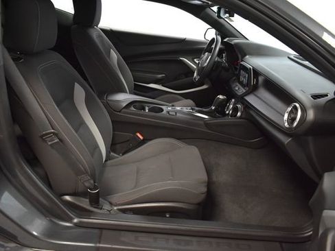 Certified 2018 Chevrolet Camaro SS RWD image 32