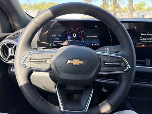 Used 2026 Chevrolet Equinox LT w/ Safety and Technology Package FWD image 28