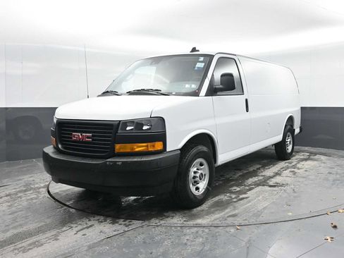 New 2025 GMC Savana 2500 w/ Driver Convenience Package RWD image 5