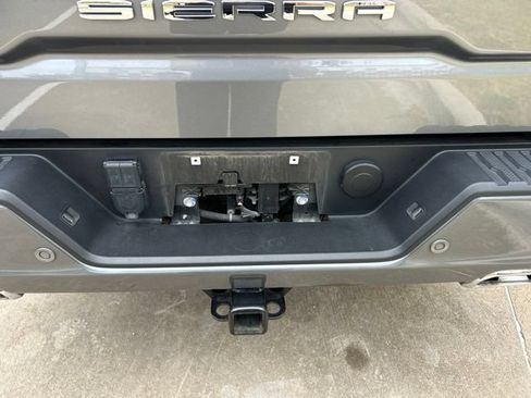 Used 2021 GMC Sierra 1500 AT4 w/ Technology Package AWD/4WD image 12