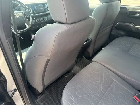Used 2016 Toyota Tacoma TRD Sport w/ Towing Package RWD image 18