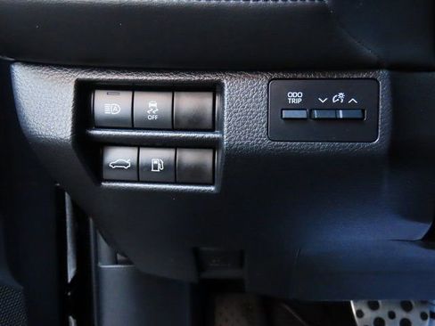 Used 2021 Toyota Avalon XSE image 35