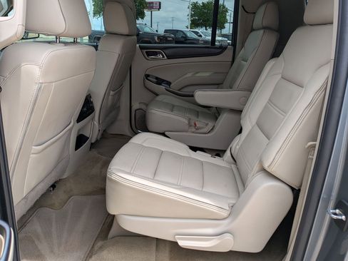 Used 2018 GMC Yukon XL Denali w/ Denali Ultimate Package RWD image 11