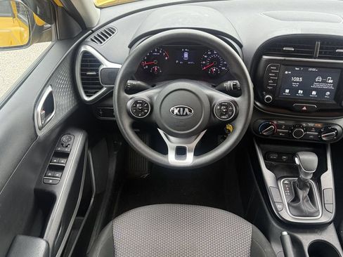 Used 2020 Kia Soul LX FWD image 15