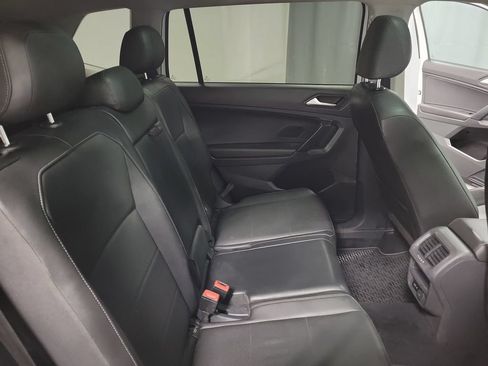 Used 2019 Volkswagen Tiguan SE w/ Panoramic Sunroof Package FWD image 33