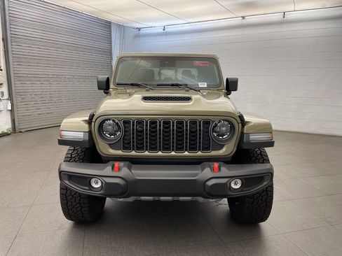 New 2025 Jeep Gladiator Mojave w/ Convenience Group image 6