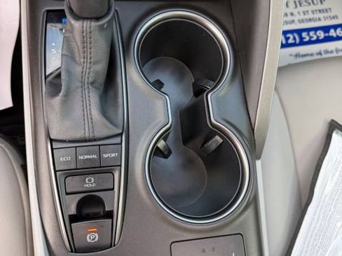 Used 2021 Toyota Camry XSE FWD image 17