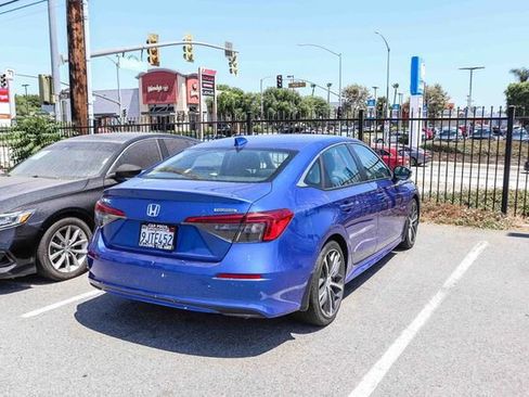 Used 2024 Honda Civic Touring image 9