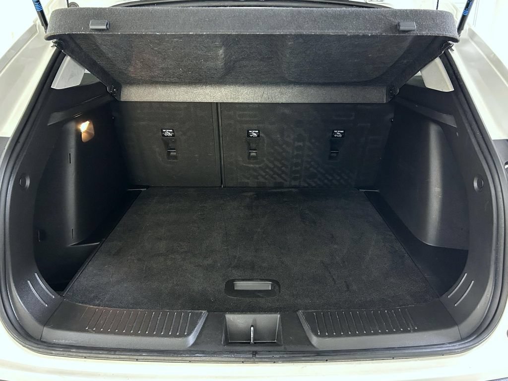 Used 2025 Chevrolet Trax LT FWD image 21